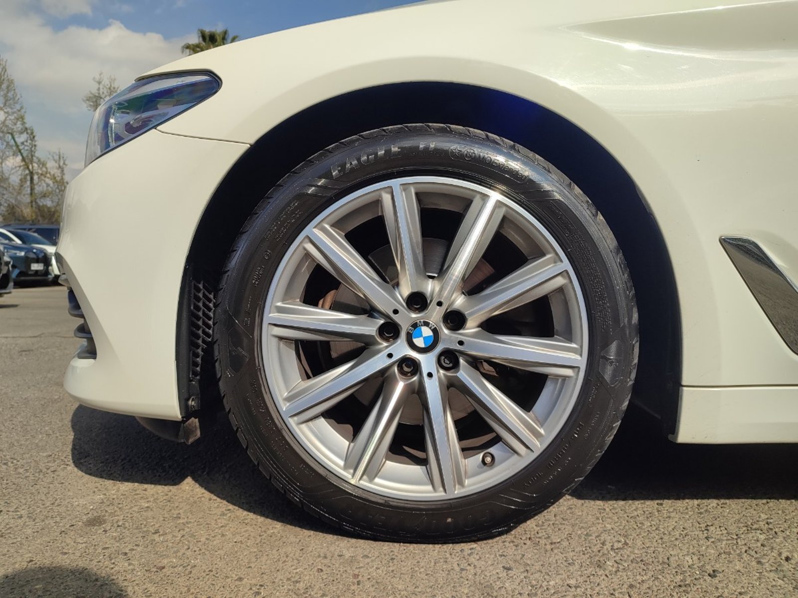 BMW 520I EXECUTIVE 2.0 AT 2018 - Foto 4 de 17