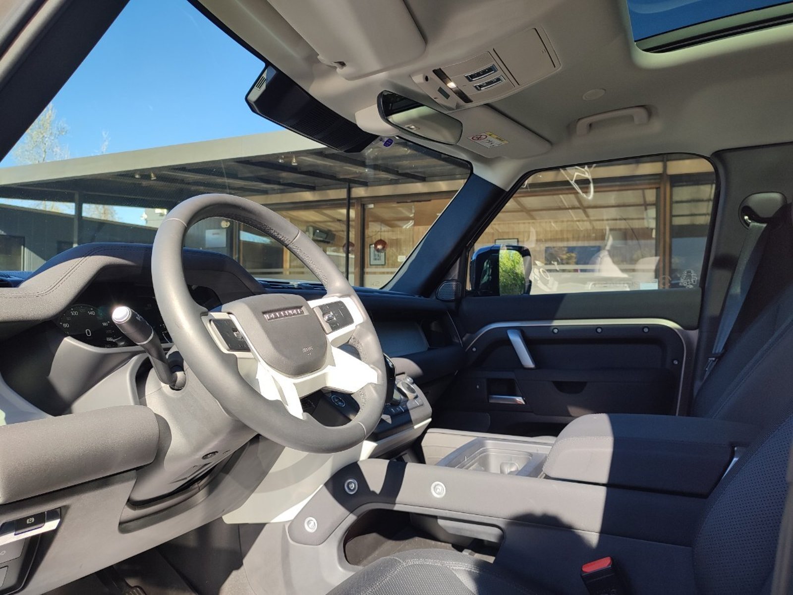 Land Rover DEFENDER X-DYNAMIC S 3.0 4WD 2023 - Imagen 10 de 19