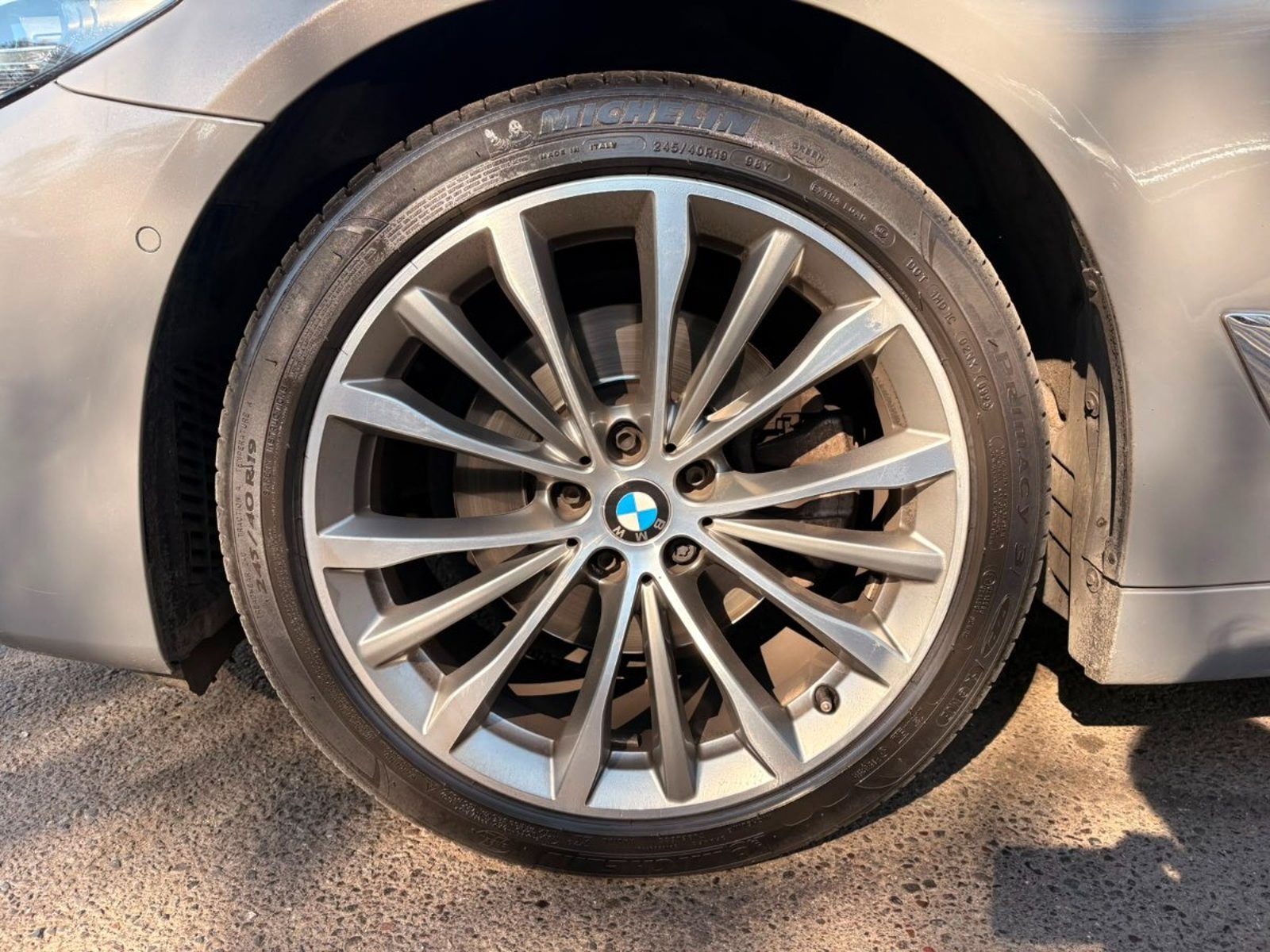 BMW 520D HERITAGE 2.0 AT 2021 - Foto 5 de 17