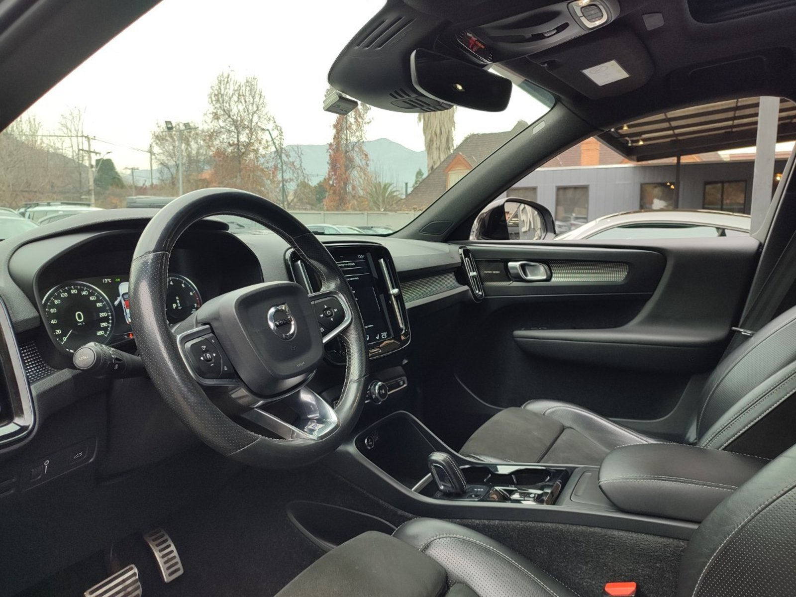 VOLVO XC40 T5 R-DESIGN PLUS 2.0 AWD 2019 - Imagen 11 de 18