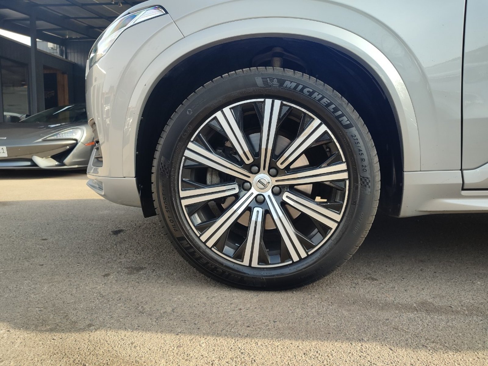 Volvo XC90 II B6 PLUS 2.0 4WD 2023 - Foto 4 de 19