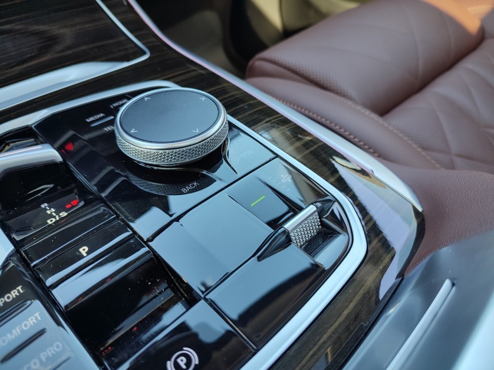 BMW X7 XDRIVE 40I PURE EXCELLENCE 3.0 4WD 2023 - Imagen 15 de 18