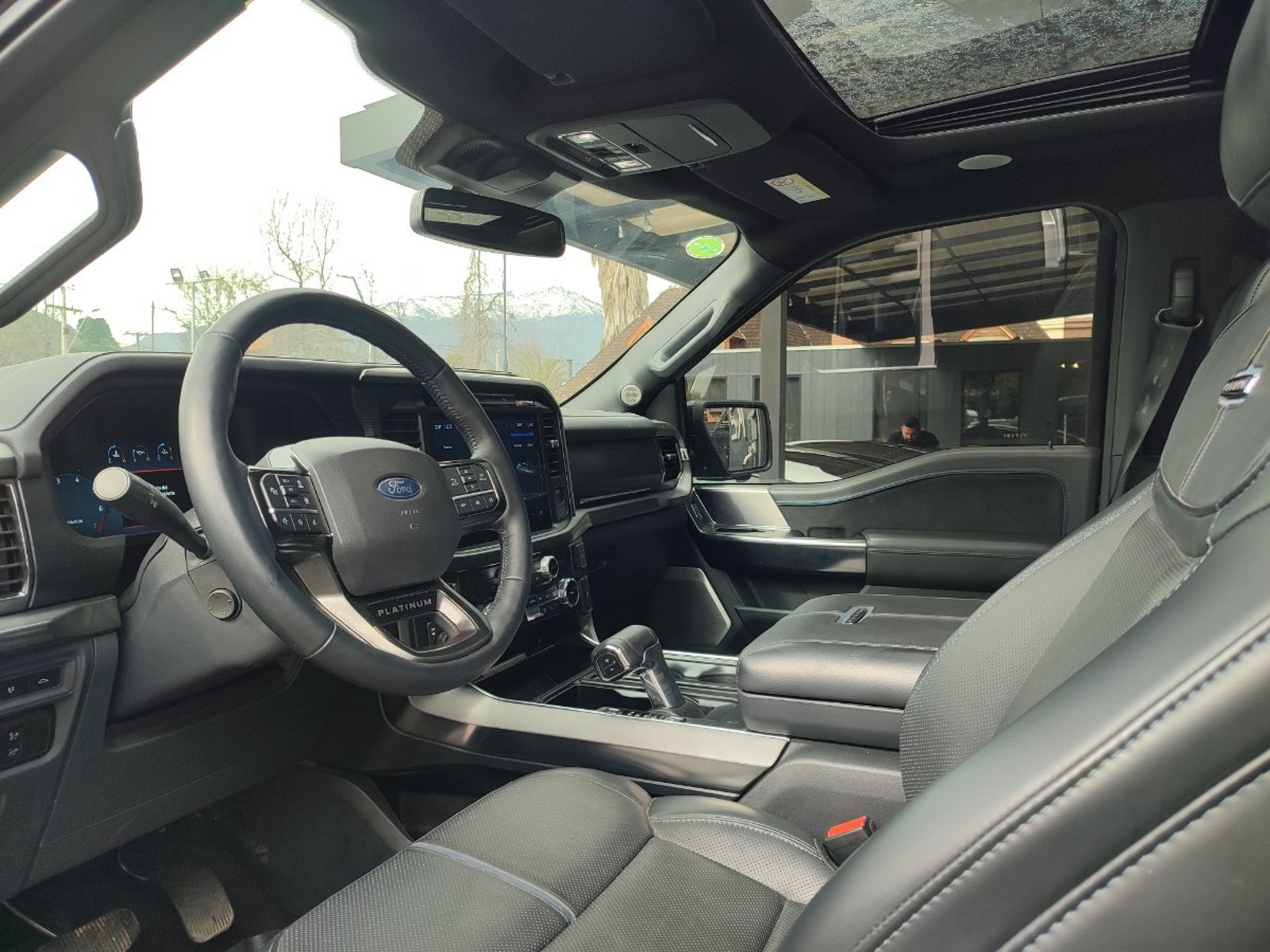 Ford F-150 PLATINUM 3.5 4X4 2025 - Imagen 10 de 18