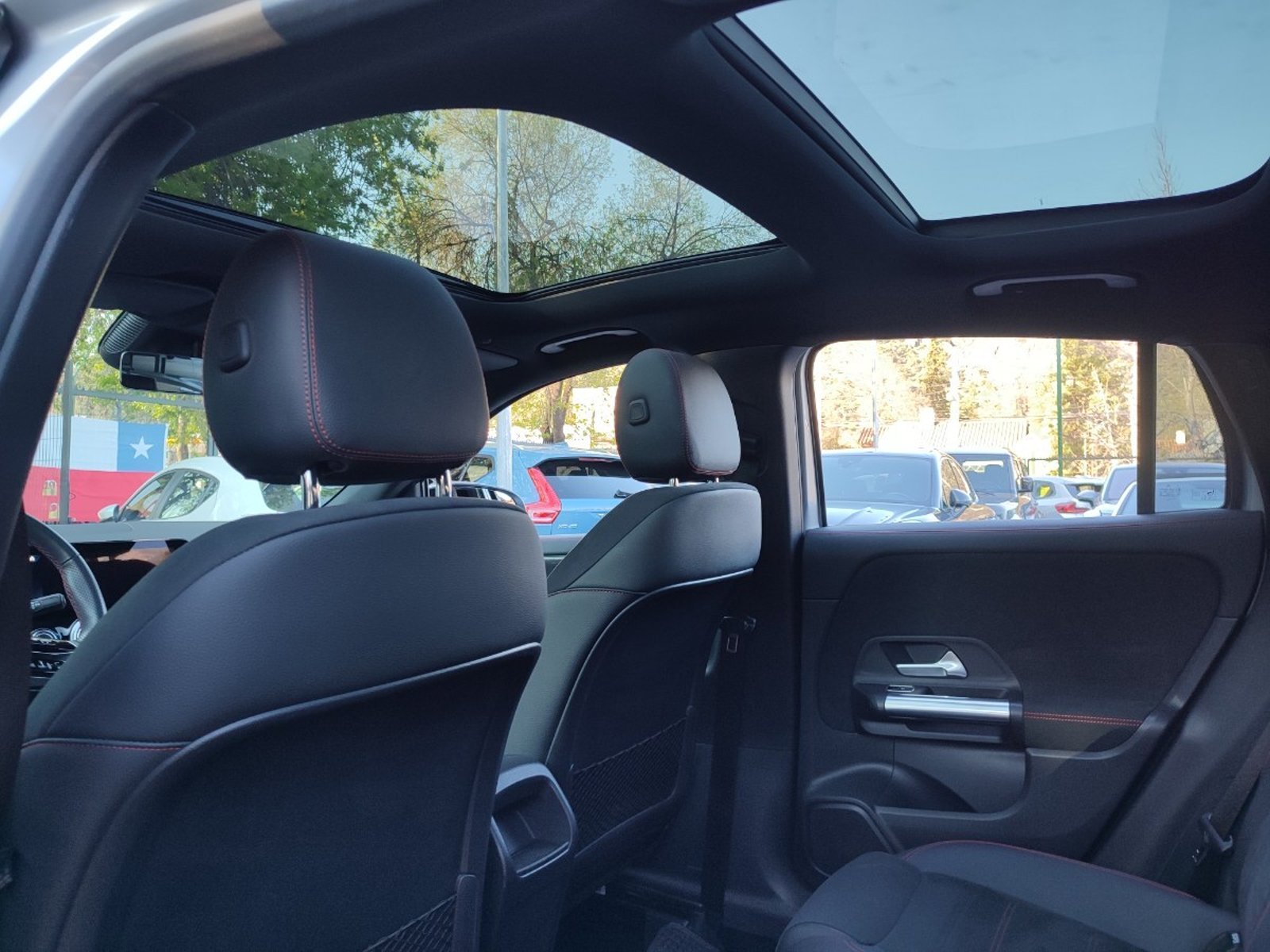 Mercedes-Benz GLA 220 D 4MATIC 2.0 DCT AMG LINE 2025 - Imagen 10 de 17
