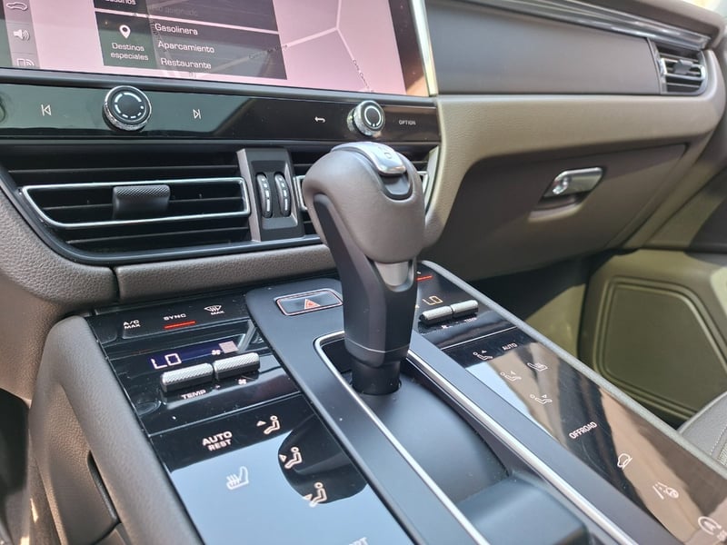 Porsche MACAN R4 2.0 4WD AT 2024 - Imagen 14 de 17