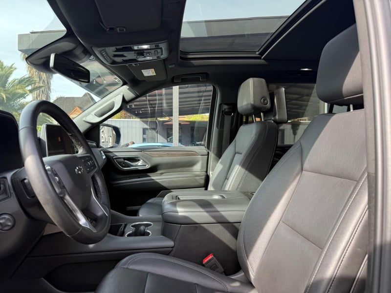 Chevrolet SUBURBAN Z71 5.3 4WD 2023 - Imagen 8 de 17