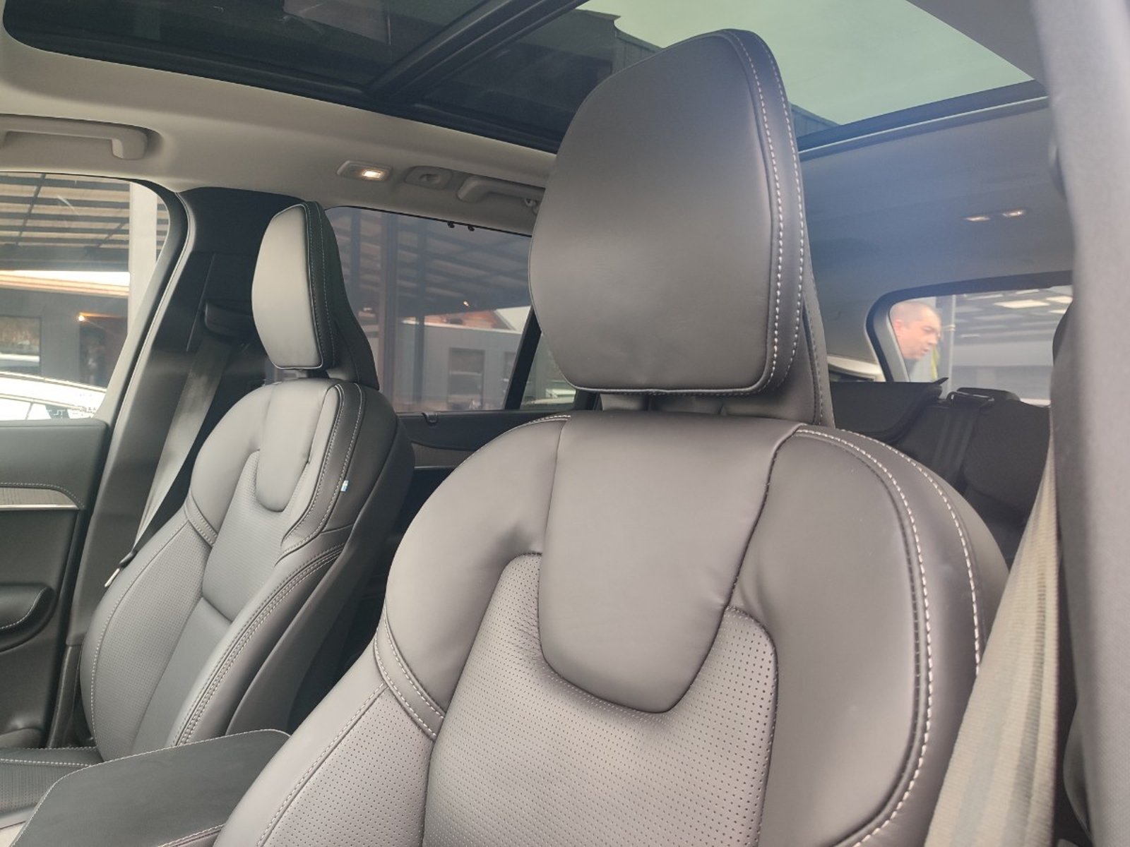 VOLVO XC90 T8 RECHARGE ULTIMATE 2.0 AWD 2024 - Imagen 14 de 18