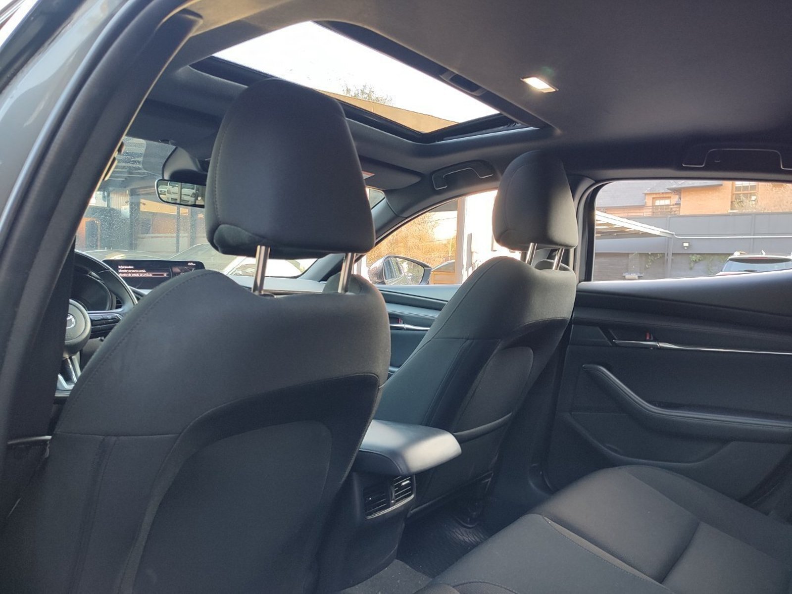 Mazda 3 SPORT HB 2.0 CORE AT 2024 - Imagen 8 de 17