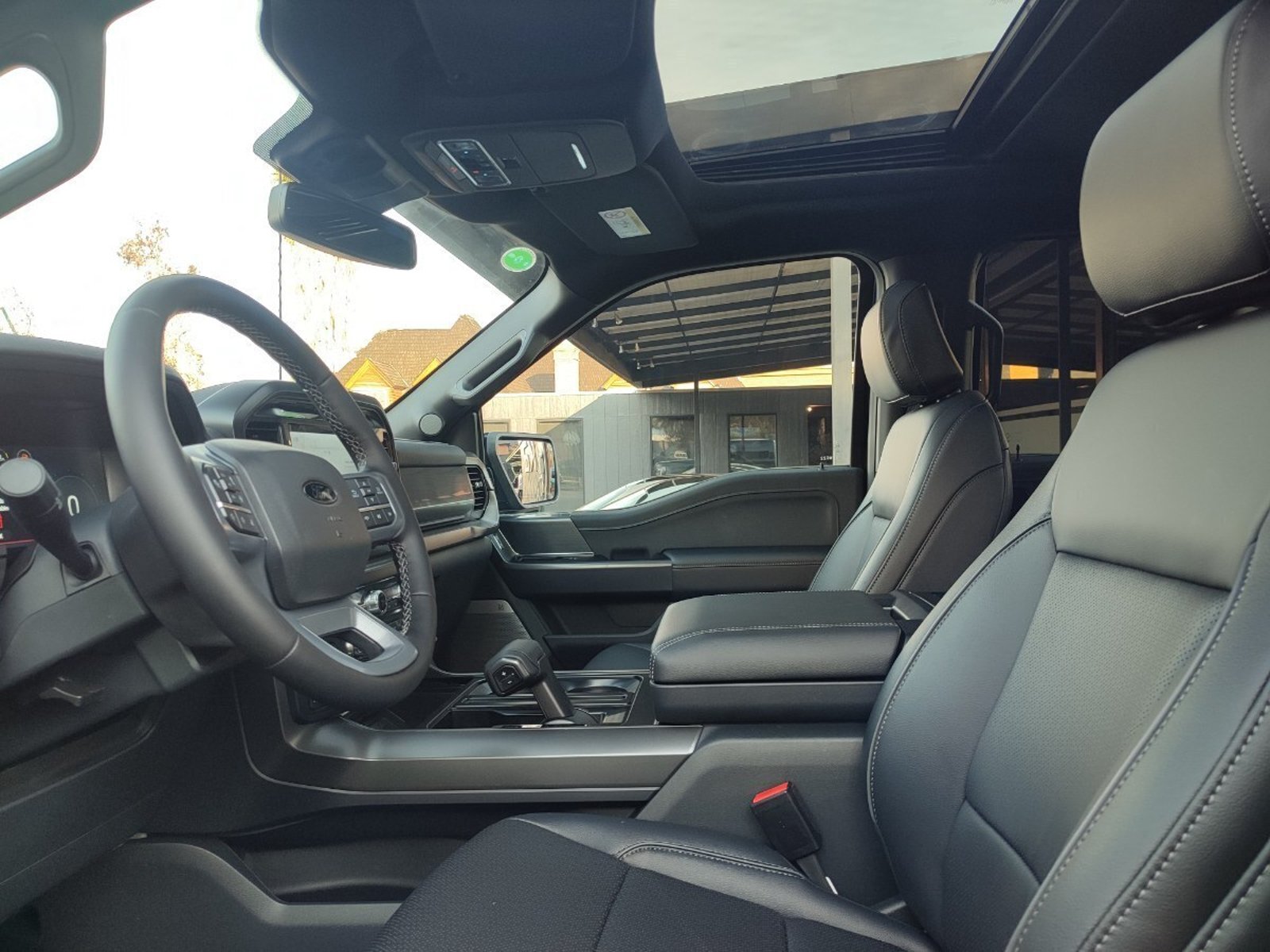 Ford F-150 LARIAT BLACK 5.0 V8 4X4 2026 - Imagen 9 de 14