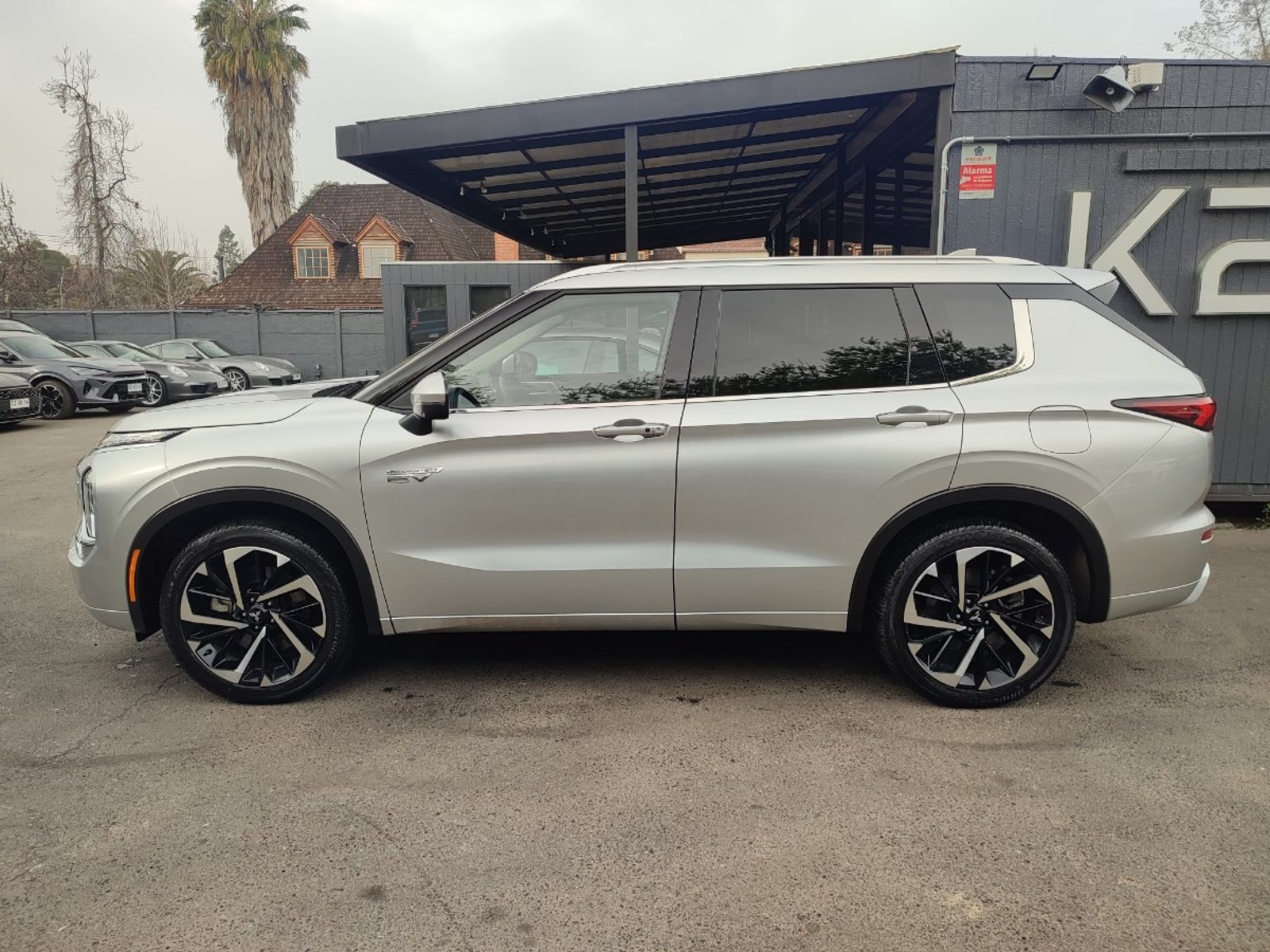 Mitsubishi OUTLANDER GLS LIMITED 2.4 PHEV 4X4 2026 - Foto 5 de 19