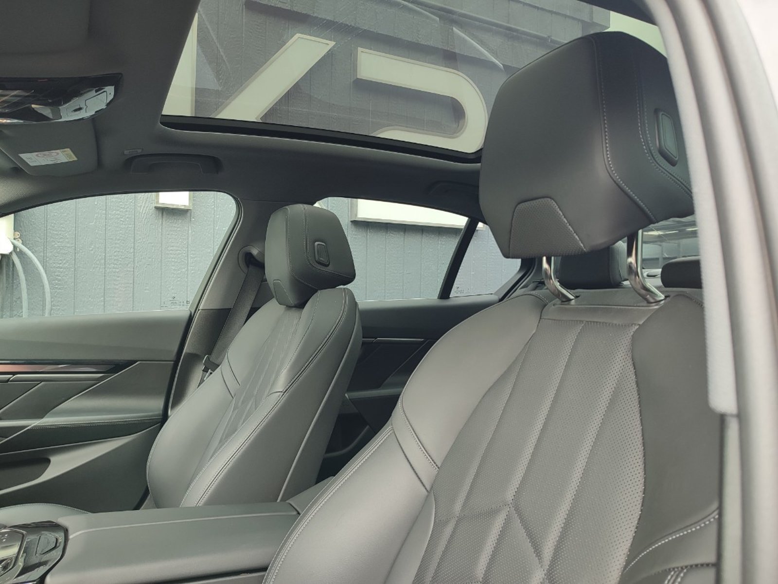 BMW 520I HERITAGE BERLINA 2.0 AT 2024 - Imagen 11 de 17
