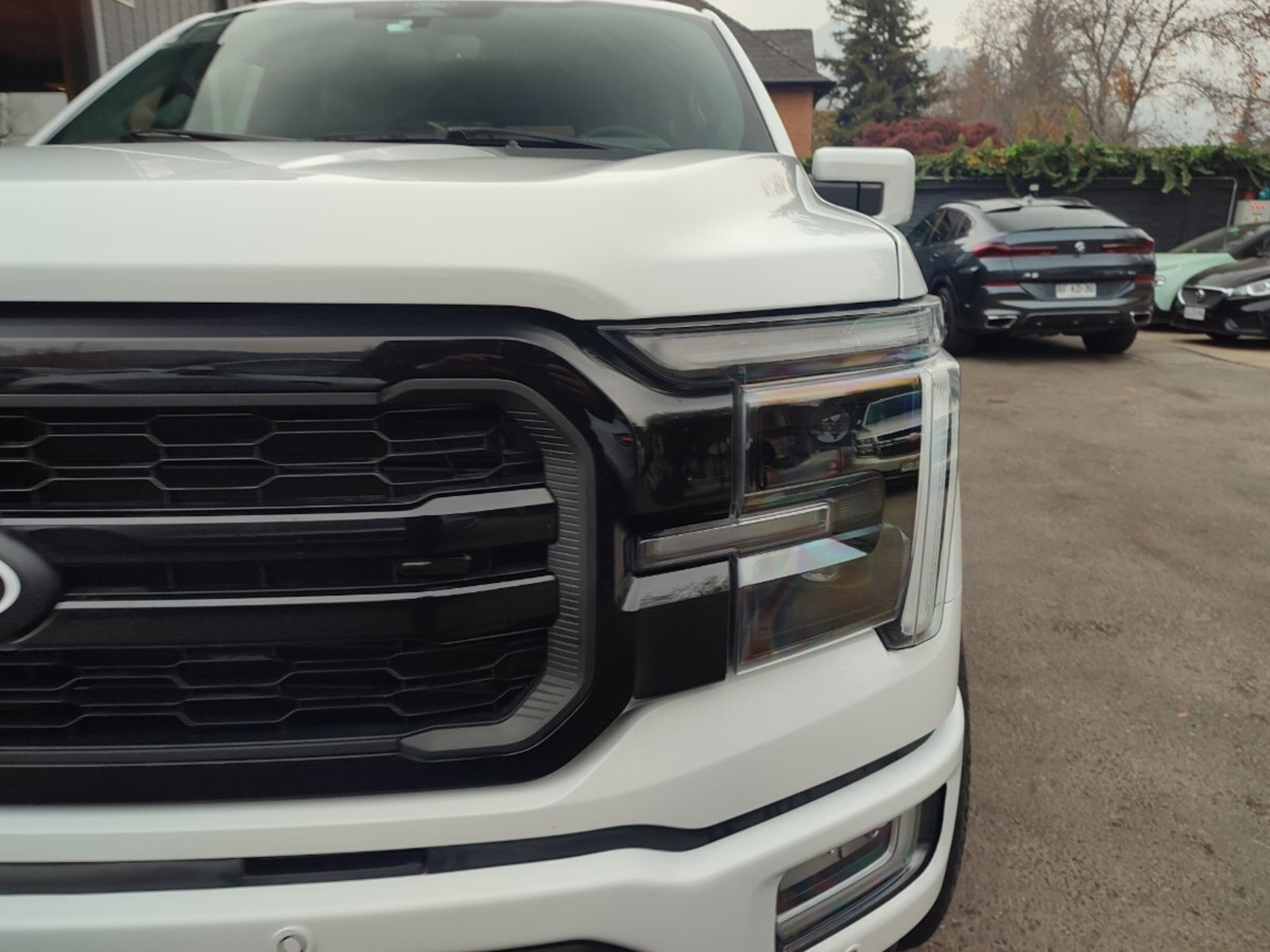 FORD F-150 LARIAT BLACK 5.0 V8 4X4 2025 - Imagen 3 de 15