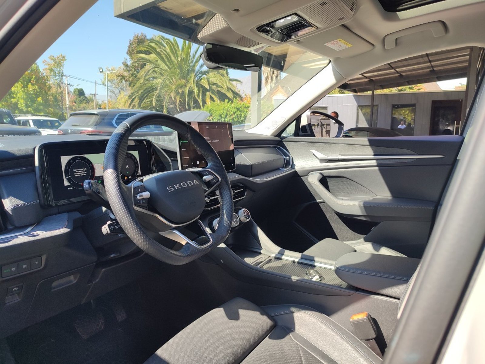 Skoda KODIAQ DESIGN 2.0 TSI 4X4 2025 - Imagen 10 de 17