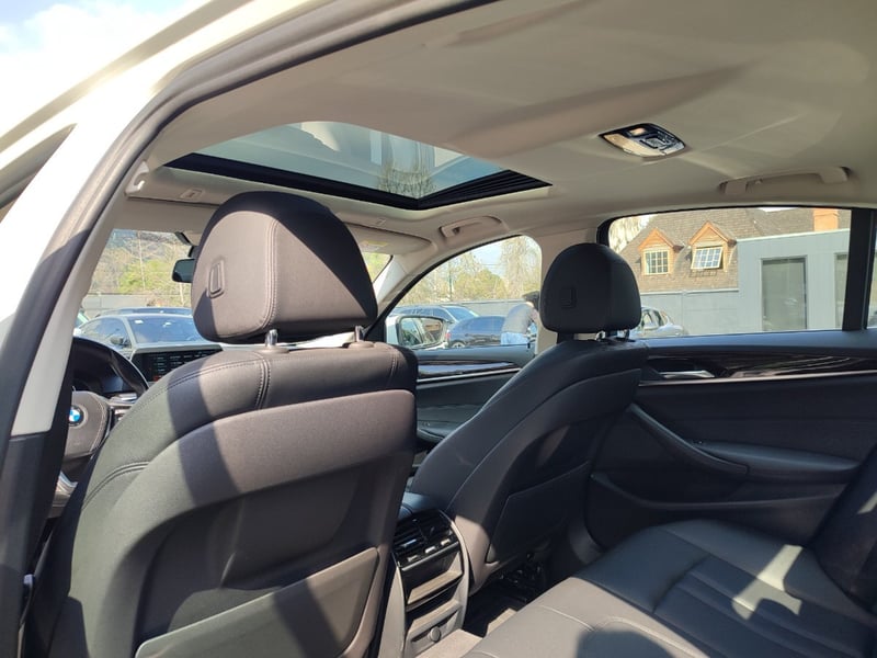 BMW 520I EXECUTIVE 2.0 AT 2018 - Imagen 12 de 17