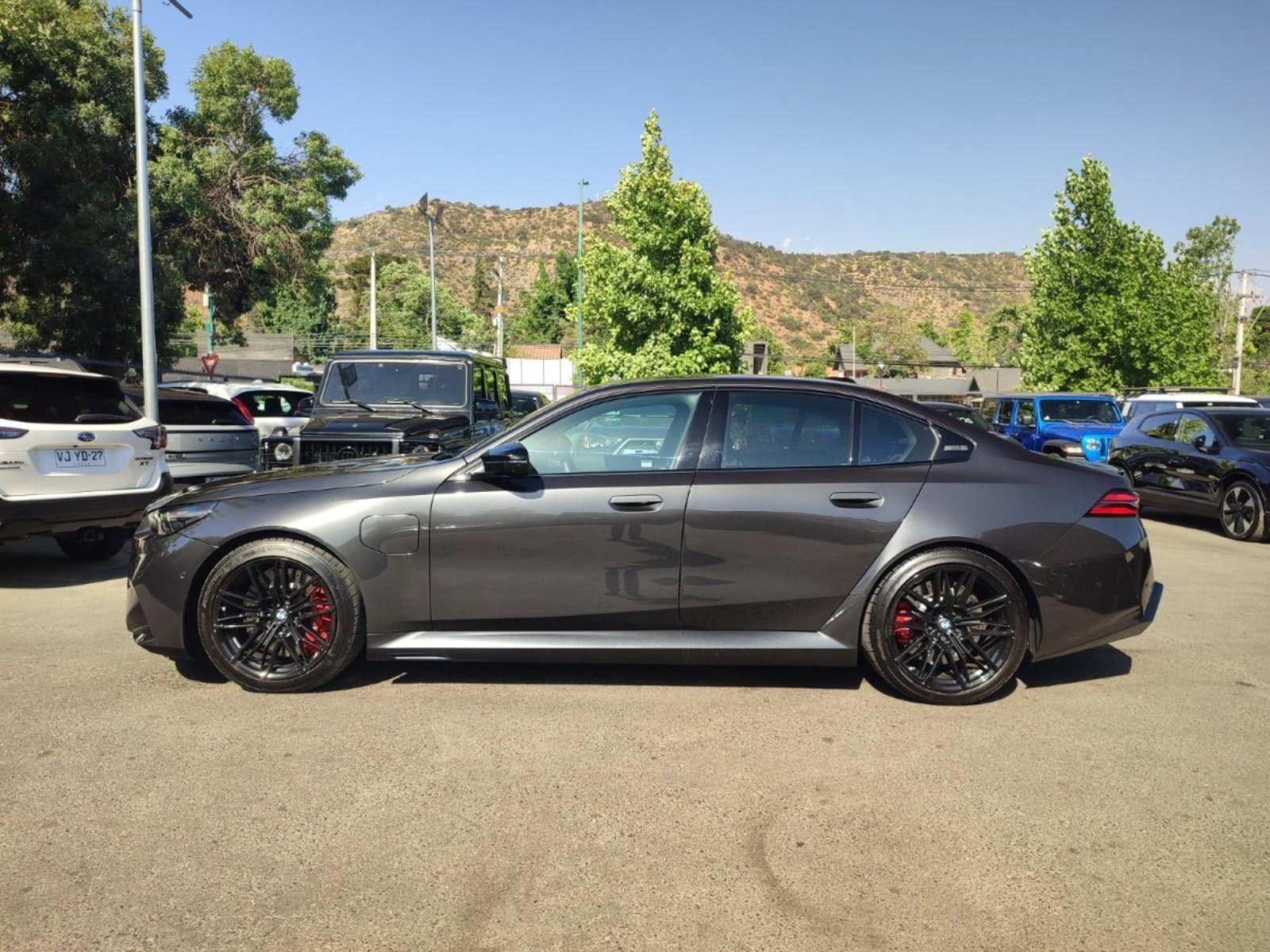 BMW M5 4.4 V8 XDRIVE 2025 - Foto 4 de 18
