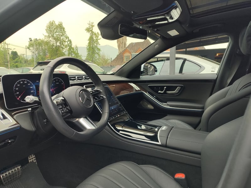 Mercedes-Benz S580 L 4.0 V8 4MATIC EQ BOOST 2025 - Imagen 10 de 19