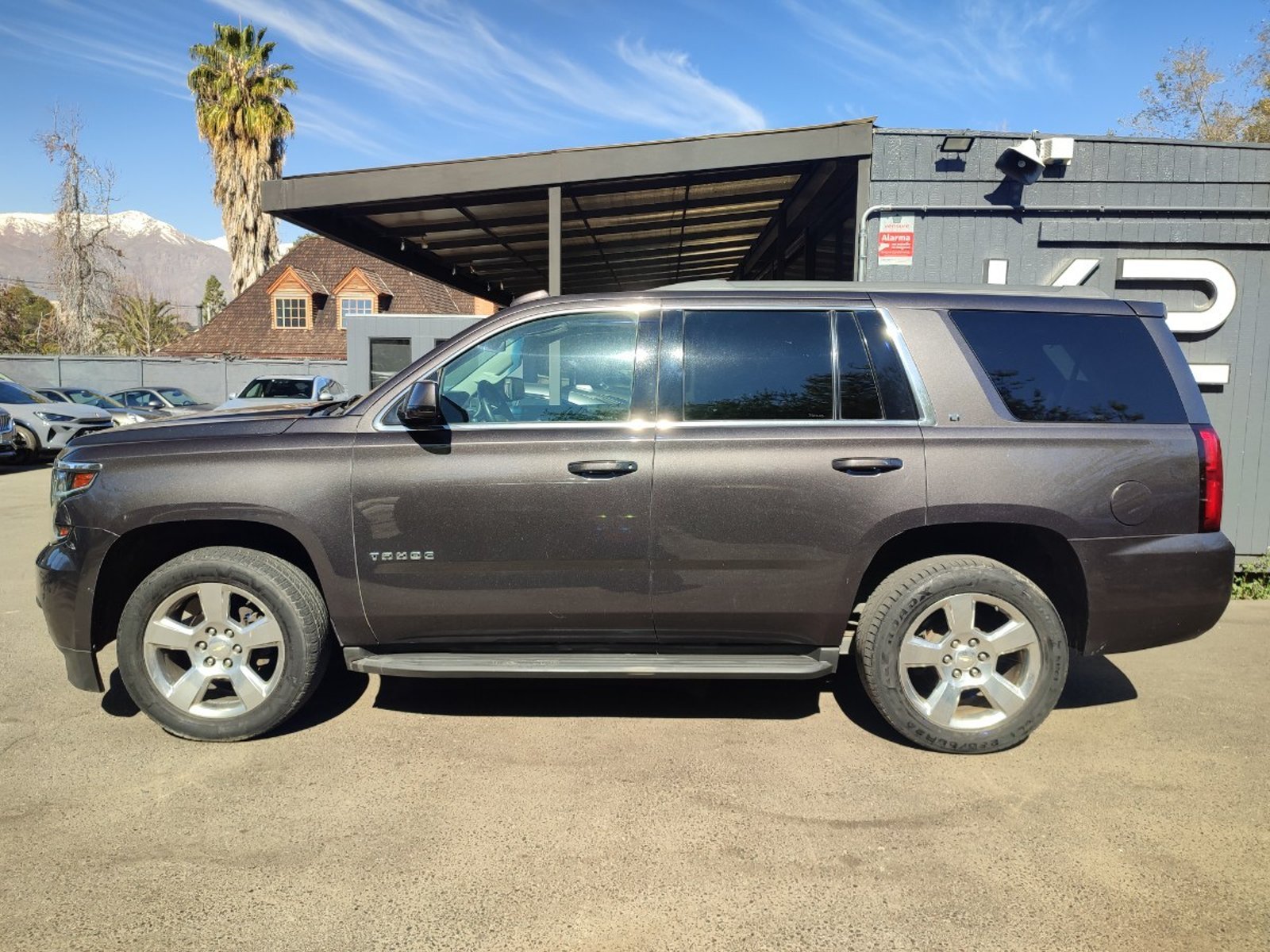 Chevrolet TAHOE LT 4WD 5.3 2017 - Imagen 5 de 16
