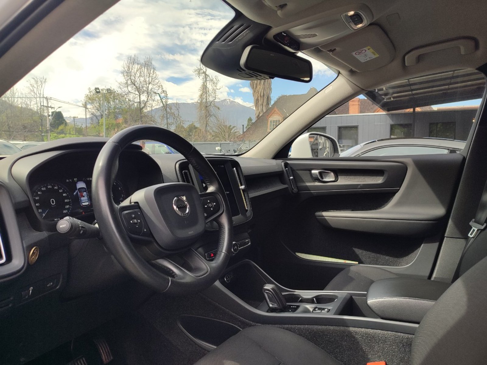 Volvo XC40 T4 KINECT 2.0 AT 2020 - Imagen 10 de 17