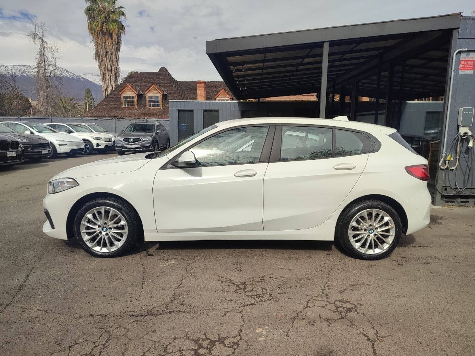 BMW 118I 1.5 DYNAMIC AT 2024 - Foto 5 de 17
