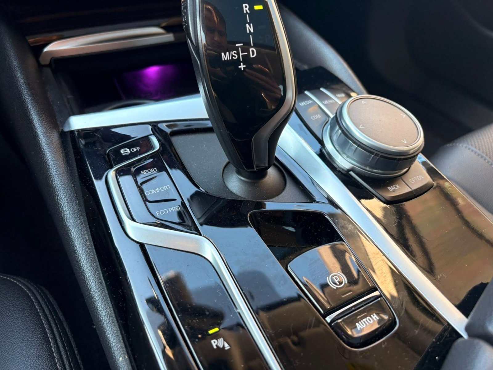 BMW 520D HERITAGE 2.0 AT 2021 - Imagen 11 de 17