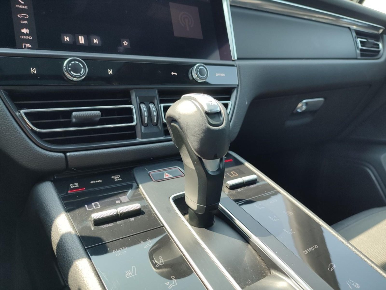 PORSCHE MACAN R4 III 4WD 2.0 2024 - Imagen 13 de 17