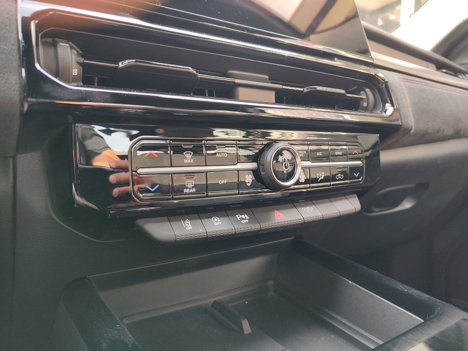 RAM RAMPAGE R/T 2.0 TURBO 4WD 2025 - Imagen 16 de 18