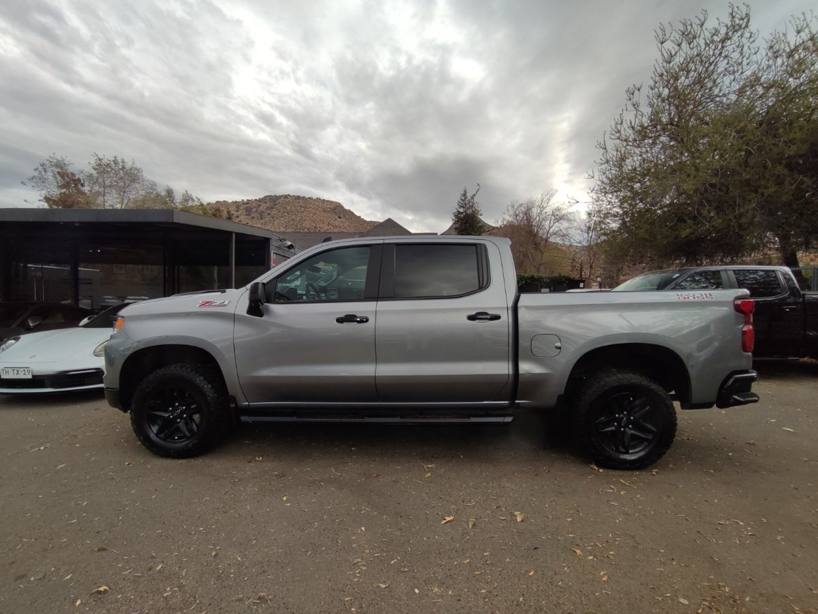 Chevrolet SILVERADO TRAIL BOSS Z71 5.3 4X4 2025 - Foto 5 de 18