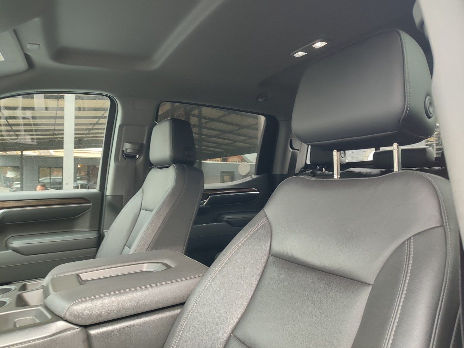 Chevrolet SILVERADO TRAIL BOSS Z71 5.3 4X4 2023 - Imagen 12 de 16