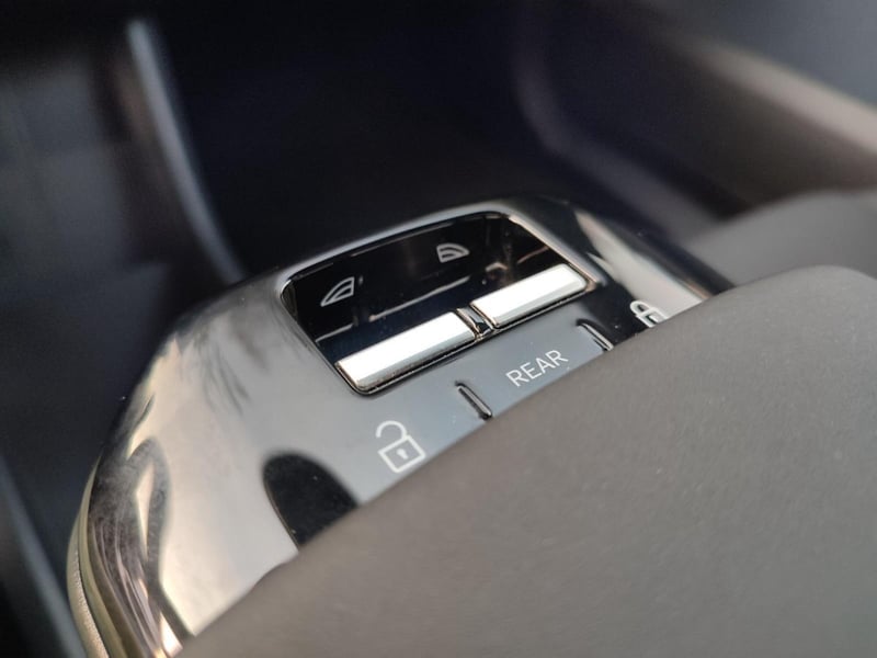 Volvo EX30 CORE E40 BEV AT 2025 - Imagen 16 de 17