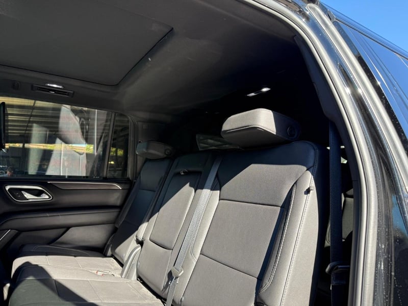 Chevrolet SUBURBAN Z71 5.3 4WD 2023 - Imagen 14 de 17