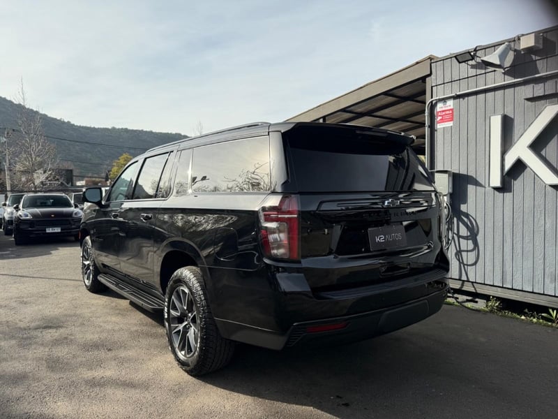 Chevrolet SUBURBAN Z71 5.3 4WD 2023 - Imagen 5 de 17