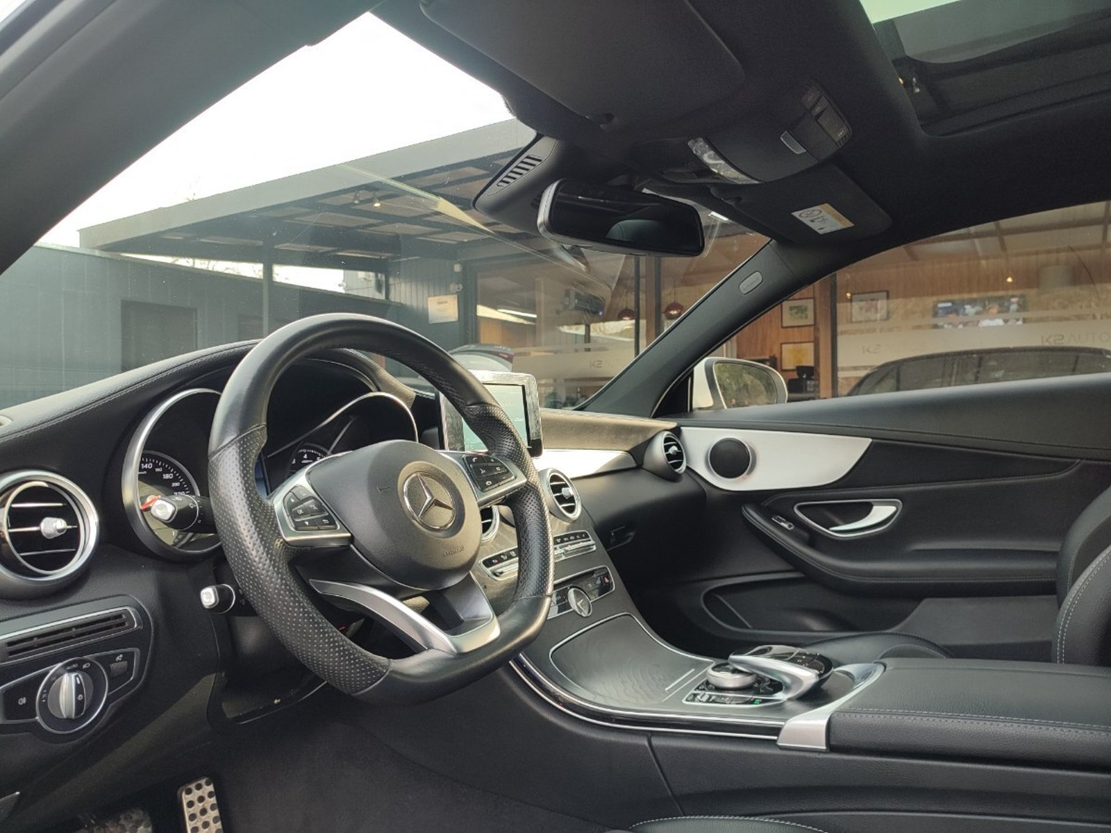 Mercedes-Benz C300 COUPE 2.0 AT 2017 - Imagen 9 de 16