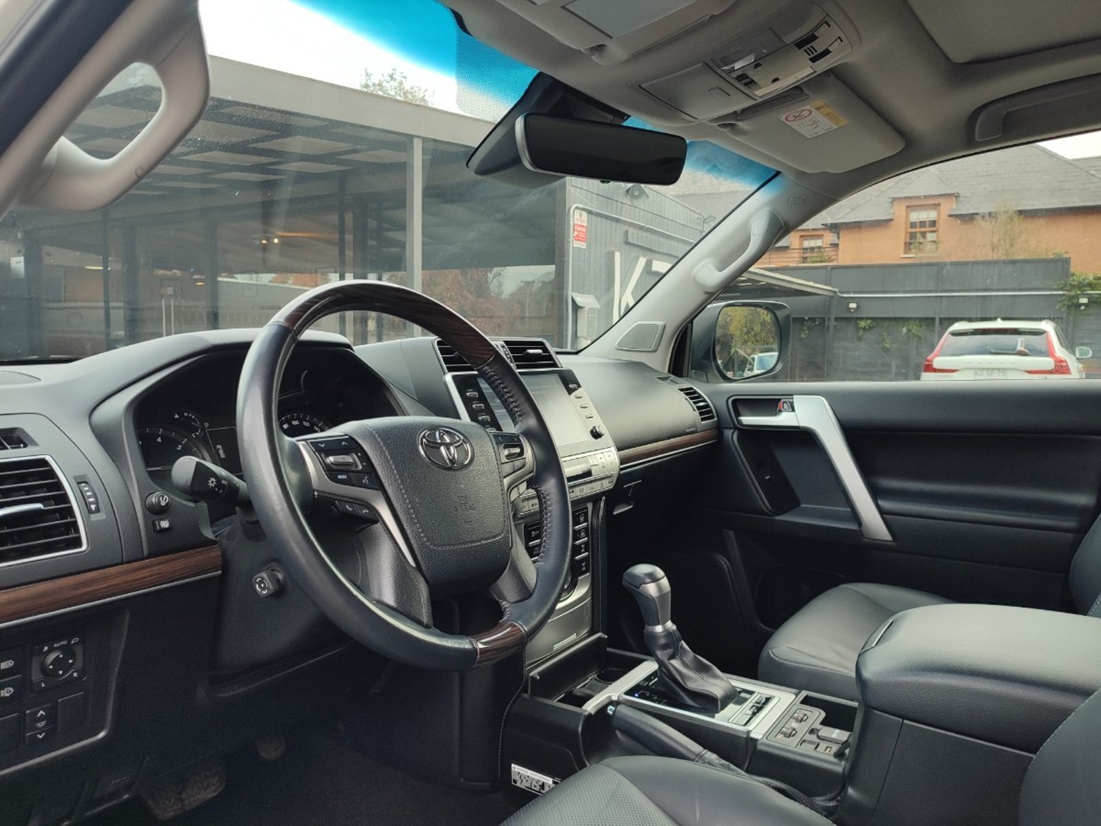 TOYOTA LAND CRUISER PRADO VX-L 5P 4WD 4.0 2023 - Imagen 9 de 15