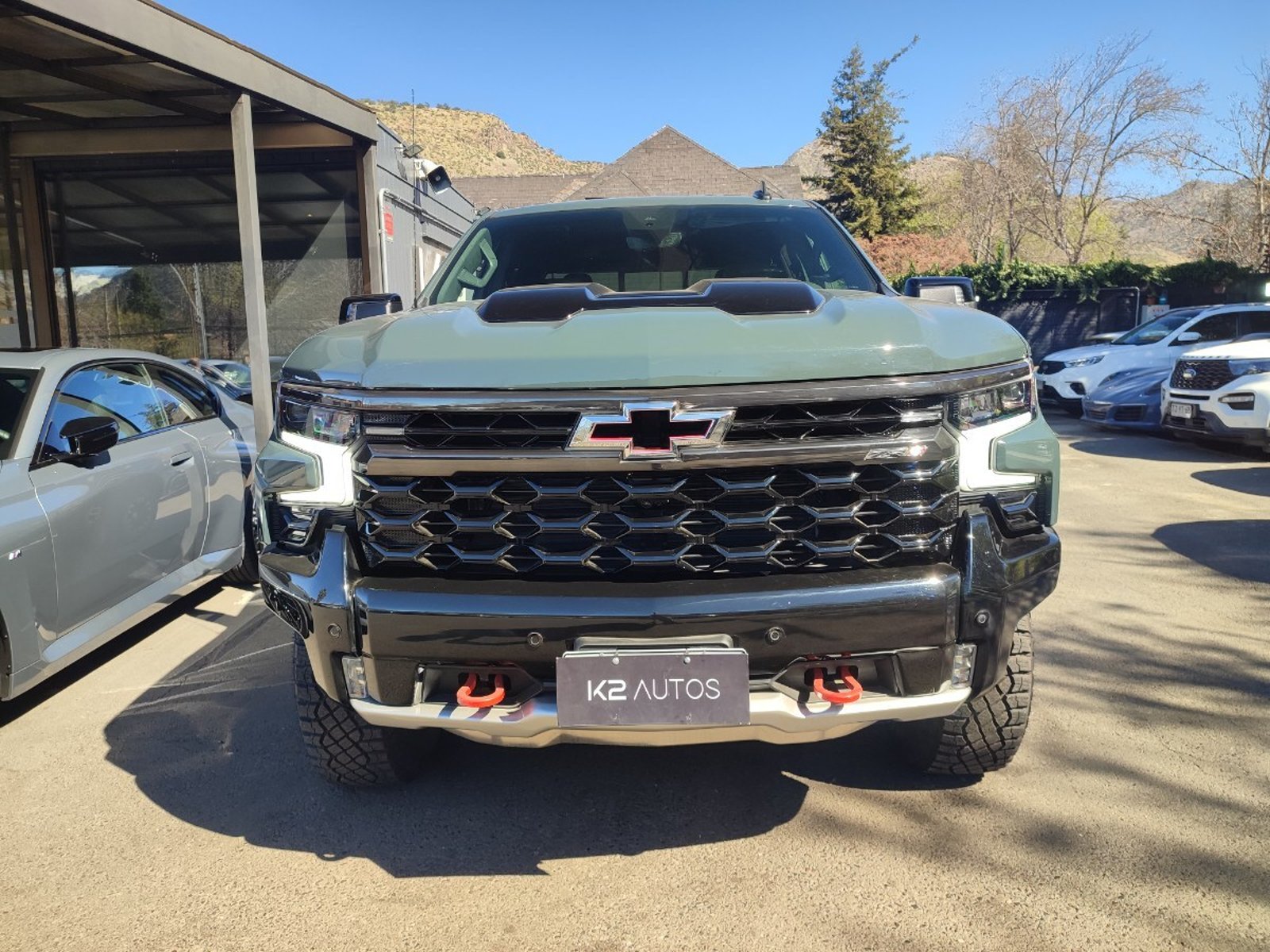 Chevrolet SILVERADO ZR2 6.2L 4WD 2026 - Foto 2 de 18
