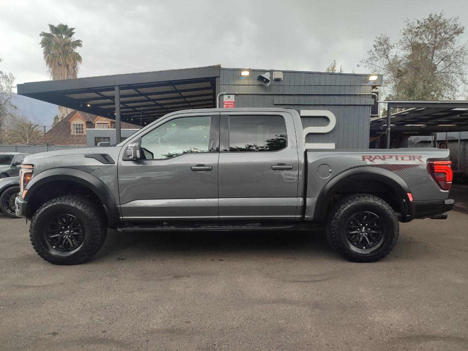 Ford F-150 RAPTOR 3.5 ECOBOOST 4WD 2025 - Foto 5 de 19