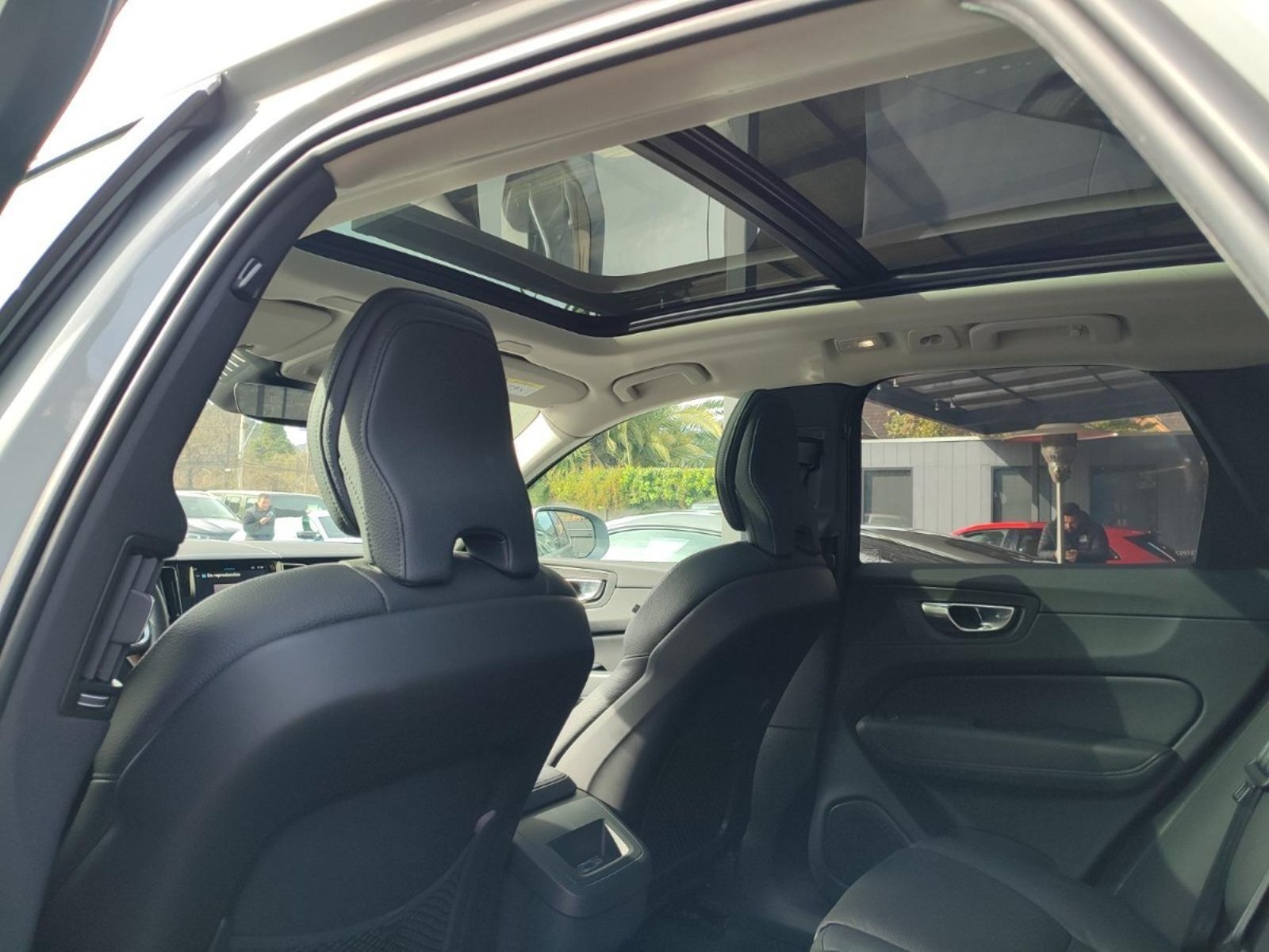 Volvo XC60 II B5 PLUS 4X4 2.0 2025 - Imagen 17 de 18