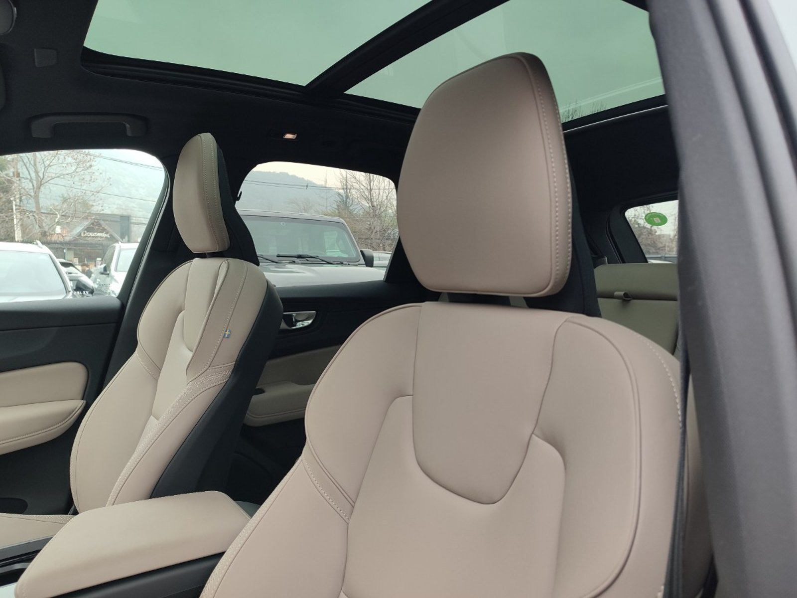 Volvo XC60 T8 CORE 2.0 4WD 2026 - Imagen 13 de 18