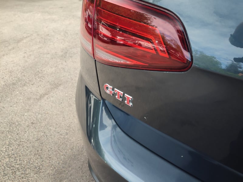 Volkswagen GOLF GTI 2.0 TSI DSG 2018 - Imagen 8 de 16