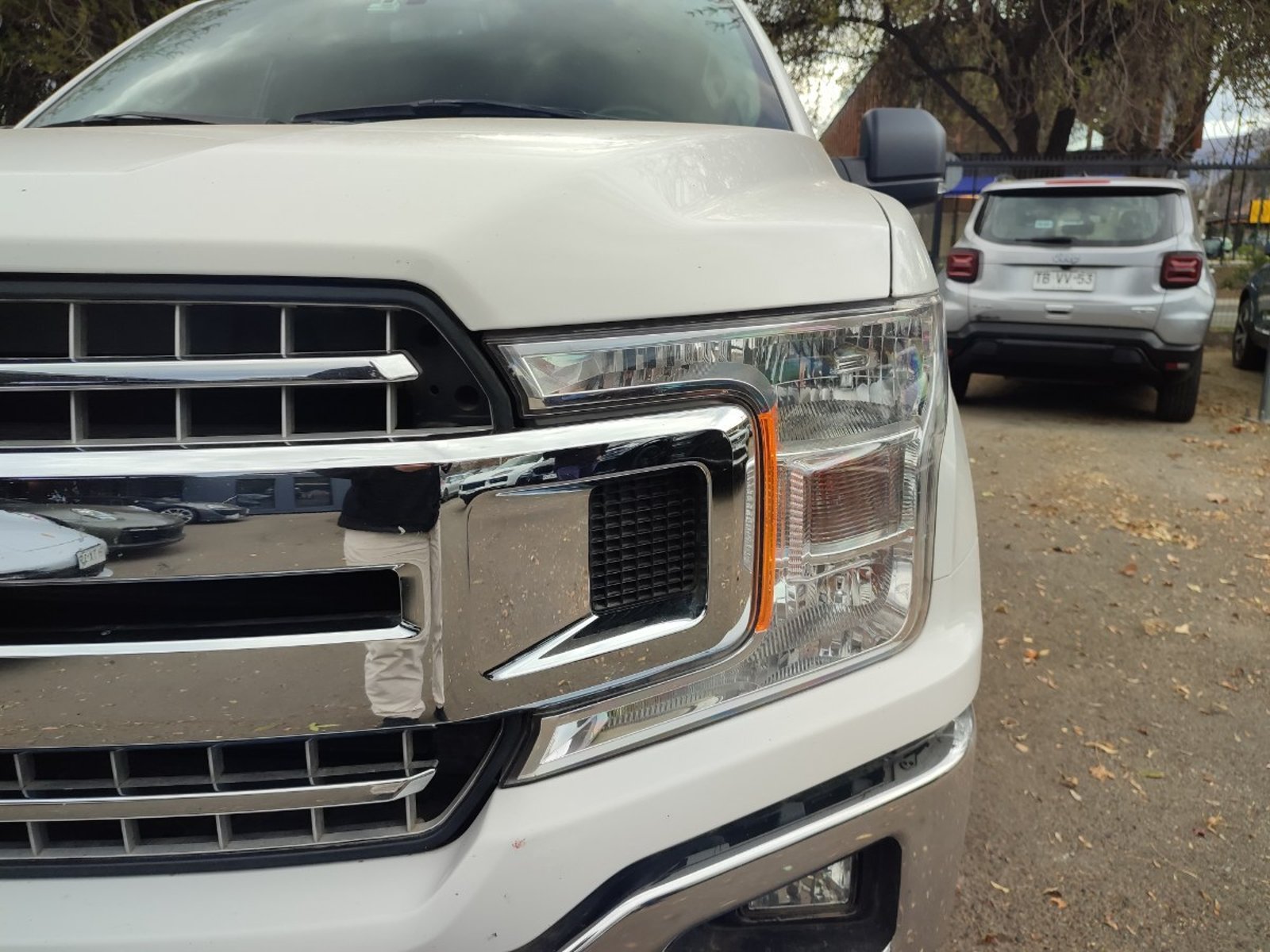 Ford F-150 XLT 5.0 4X4 DOB CAB 2021 - Foto 3 de 18