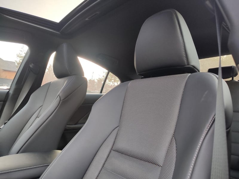 Lexus IS300 F SPORT 2.0 2024 - Imagen 16 de 17