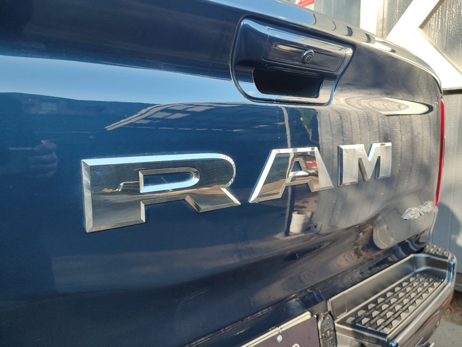 RAM 1500 LIMITED 5.7 CREW CAB 4X4 2024 - Imagen 9 de 18
