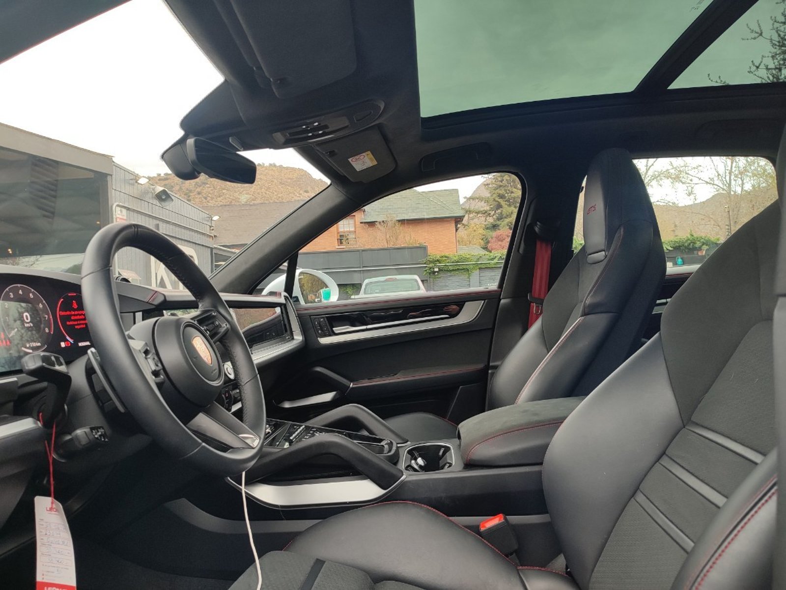 PORSCHE CAYENNE GTS 4.0 V8 4WD 2025 - Imagen 11 de 18