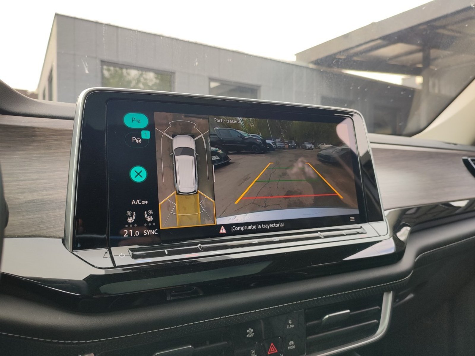 Volkswagen ATLAS LIMITED 2.0 TSI 4MOTION AT 2025 - Imagen 15 de 18