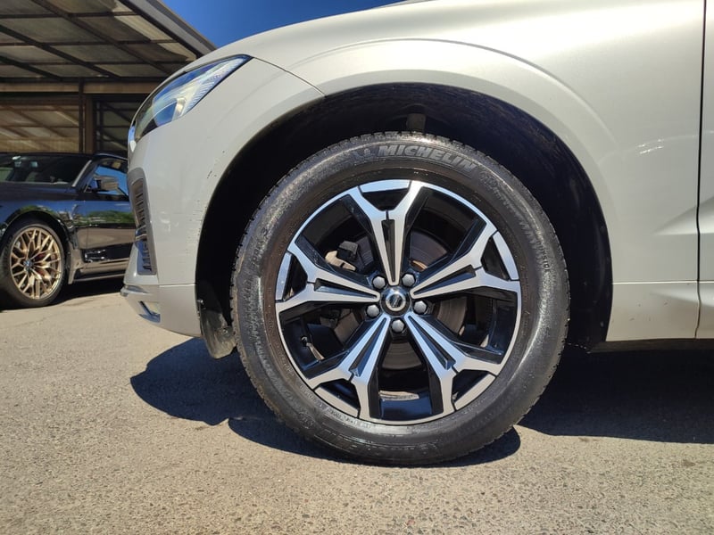 Volvo XC60 II B5 MOMENTUM 2.0 4WD 2022 - Imagen 4 de 19