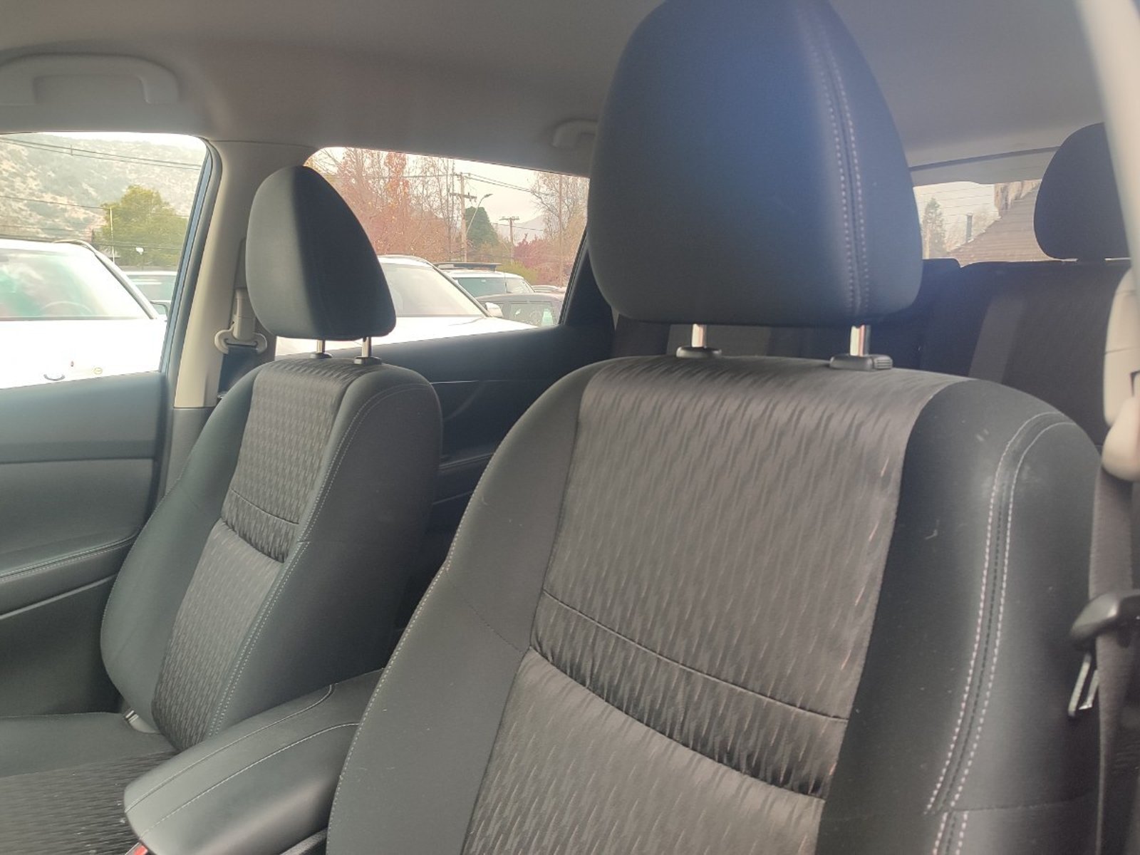 NISSAN X-TRAIL SENSE 2.5 CVT 4X4 2023 - Imagen 12 de 17