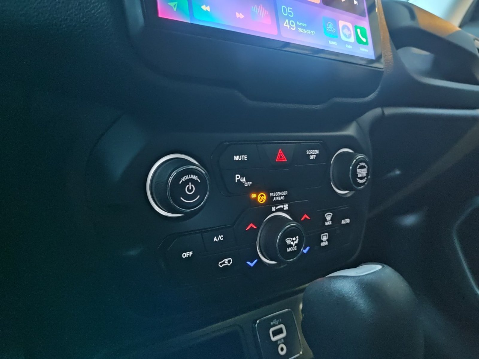 Jeep RENEGADE LX SPORT 1.8 AT 2022 - Imagen 14 de 16