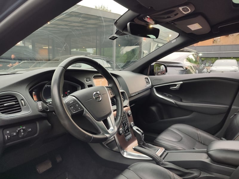 Volvo V40 CROSS COUNTRY AWD LIMITED 2019 - Imagen 10 de 17