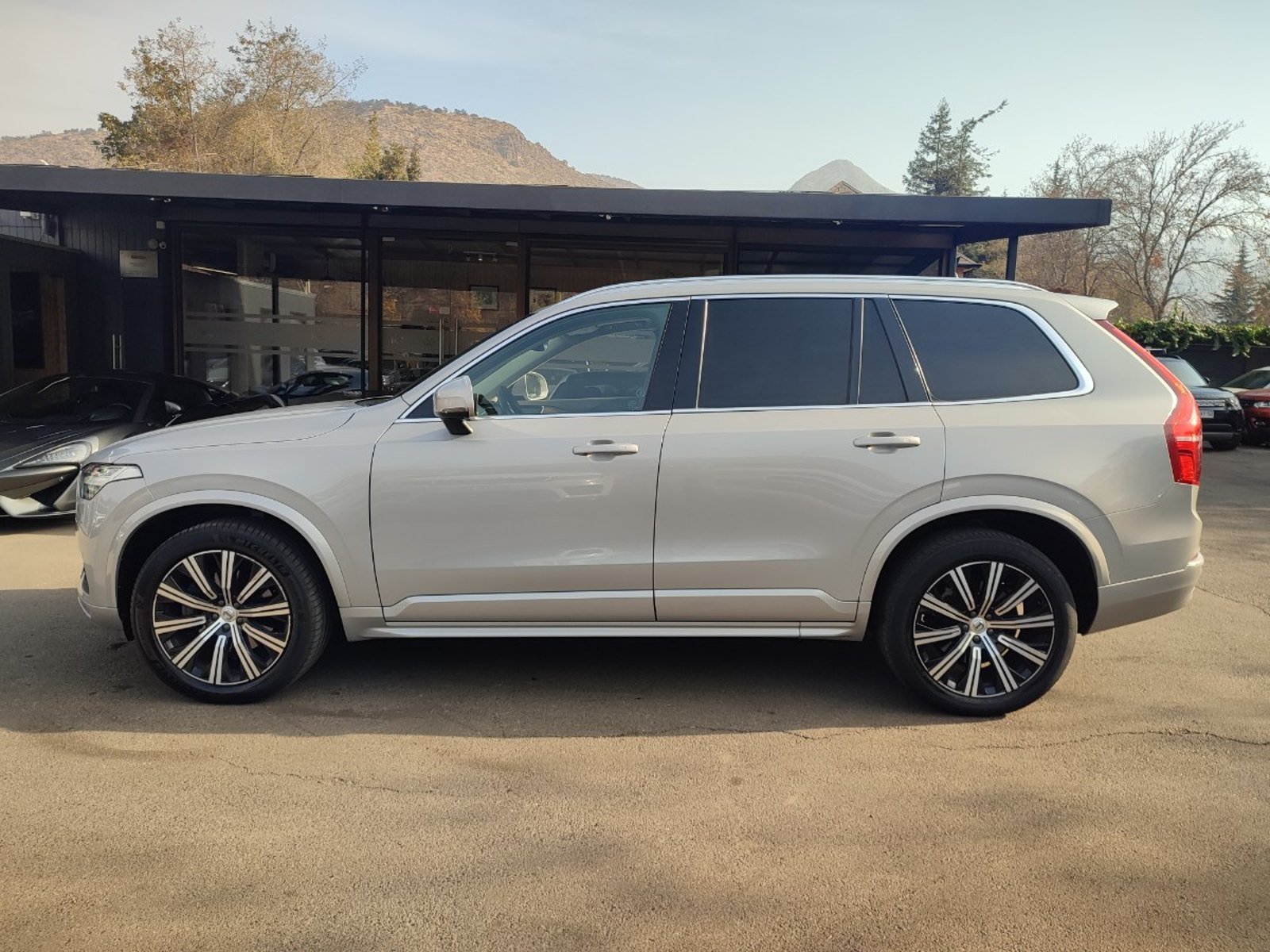 Volvo XC90 II B6 PLUS 2.0 4WD 2023 - Foto 5 de 19