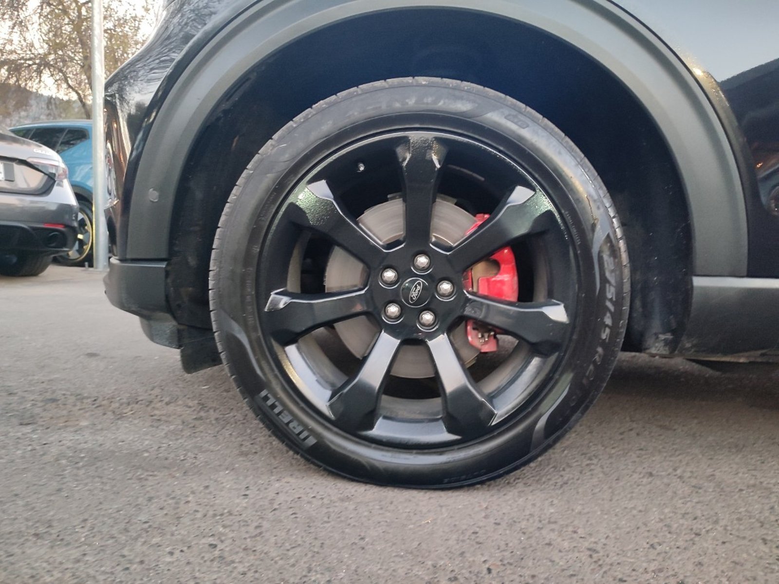 Ford EXPLORER ST 3.0 V6 4WD 2022 - Foto 4 de 19