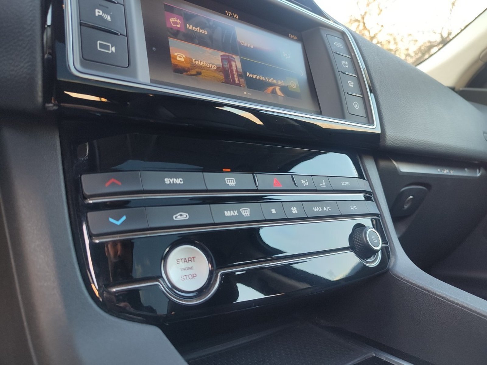 Jaguar F-PACE PRESTIGE 2.0D 4X4 2019 - Imagen 15 de 17